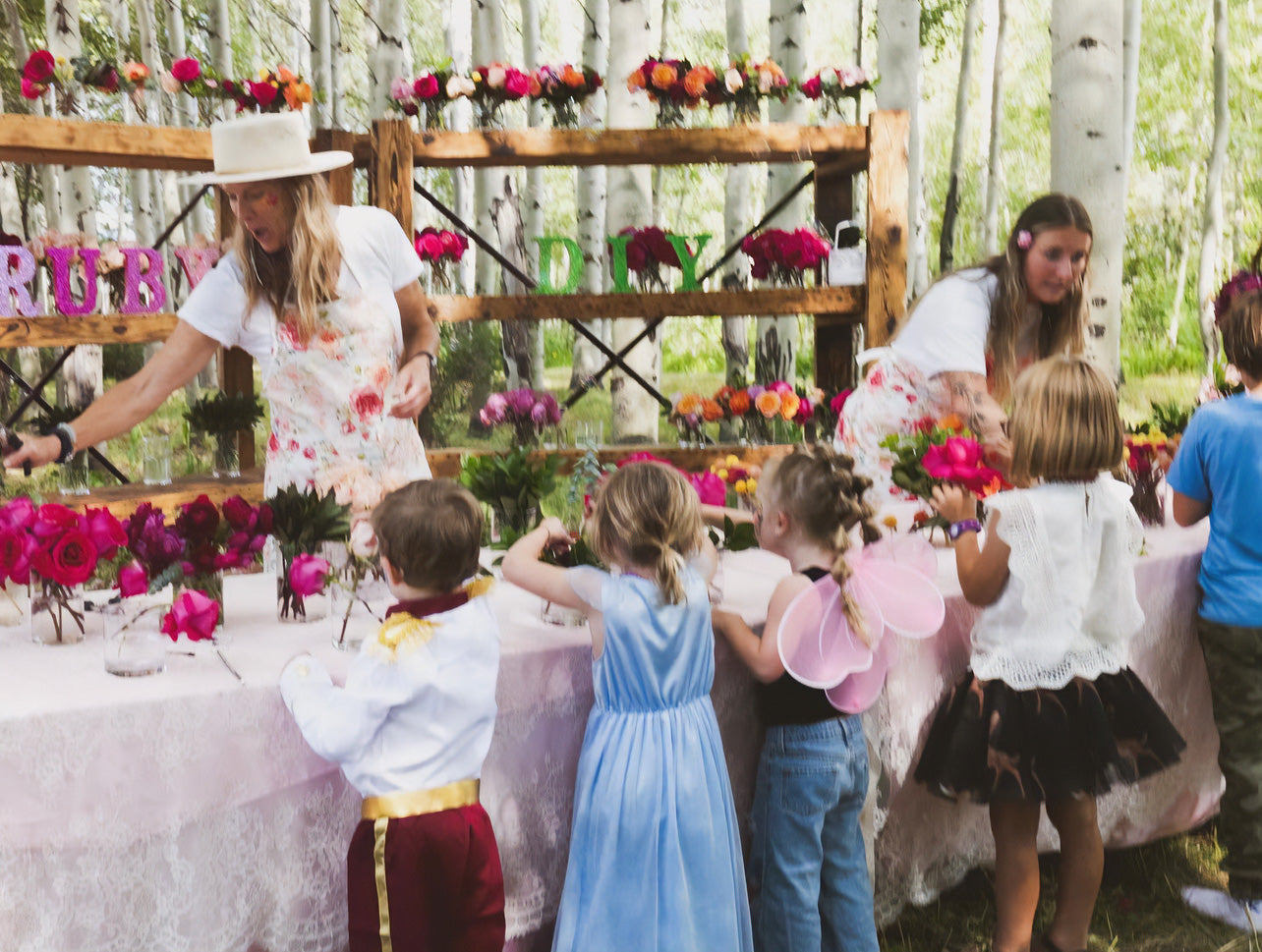 A Fresh Take on Gatherings: The Bouquet Box Flower Bar